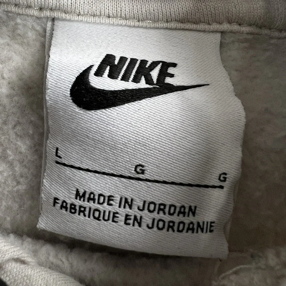 Nike Hoodie Mens L Cream Pullover Sweatshirt Embroidered Swoosh Fleece Athletic